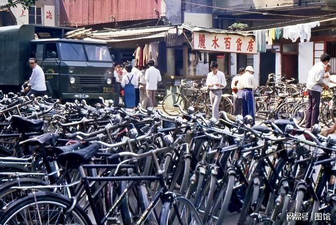 京路惊人景象曝光网友直呼太震撼了k8凯发一触即发80年代老上海南(图17)