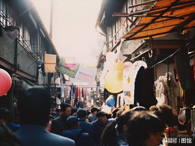 京路惊人景象曝光网友直呼太震撼了k8凯发一触即发80年代老上海南(图29)