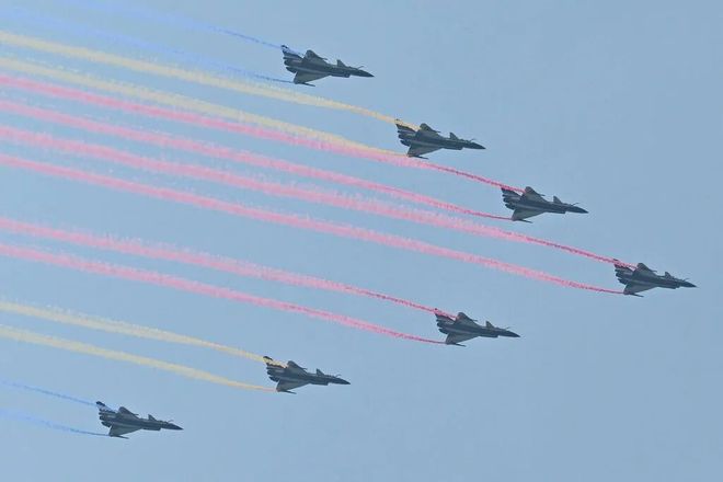 大受震撼的五件大杀器金灿荣：阅兵式上让我(图4)