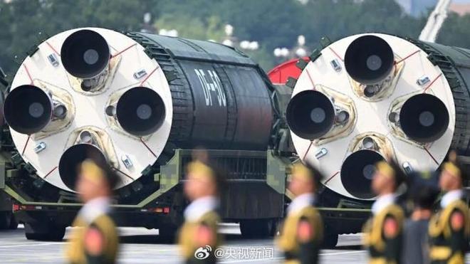 大受震撼的五件大杀器金灿荣：阅兵式上让我(图13)